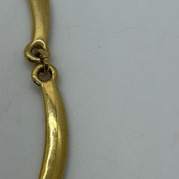 Vintage Goldtone Choker Necklace & Clip-On Hoop Earrings Set - Elegant Design - Picture 4 of 15